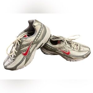 Nike Women’s initiator Running Shoes, White, Silver & Pink, Size 9, EUC